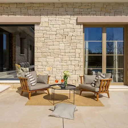 别墅 Cami By Istrialux